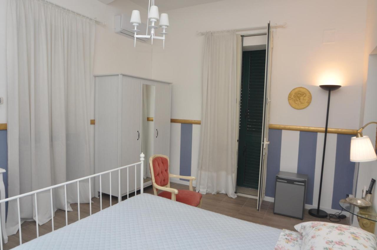 Bed and Breakfast Brenta 12 Мессина Экстерьер фото